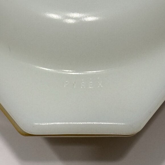 Vintage 70s Pyrex Butterfly Gold 1-1/2 Qt Oval Casserole Dish with lid 043/943 - Picture 12 of 15